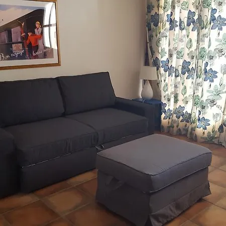 Apartment 8c3 *